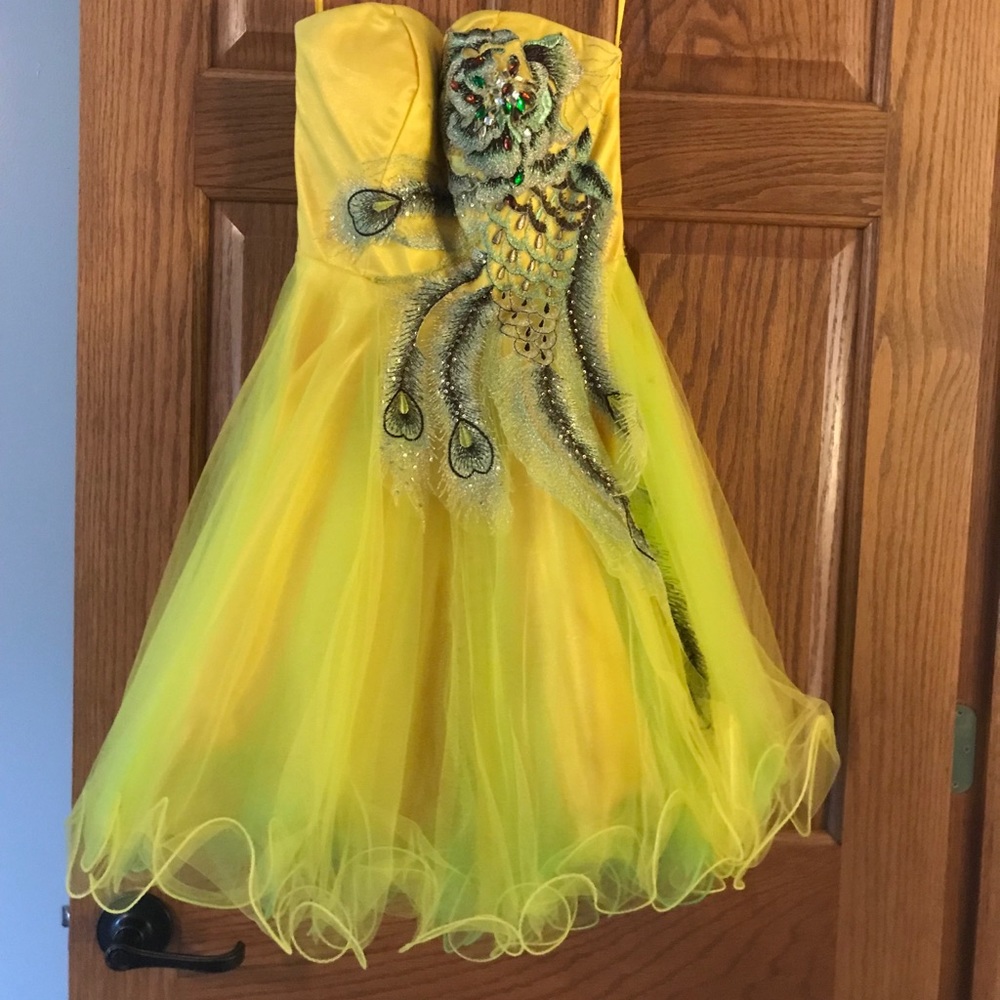 Juniors short dress